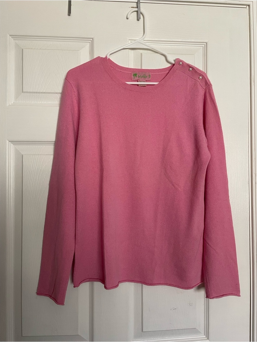 Molly B 100% Cashmere Women’s size Large Pink Pearl-Button Crewneck Sweater
